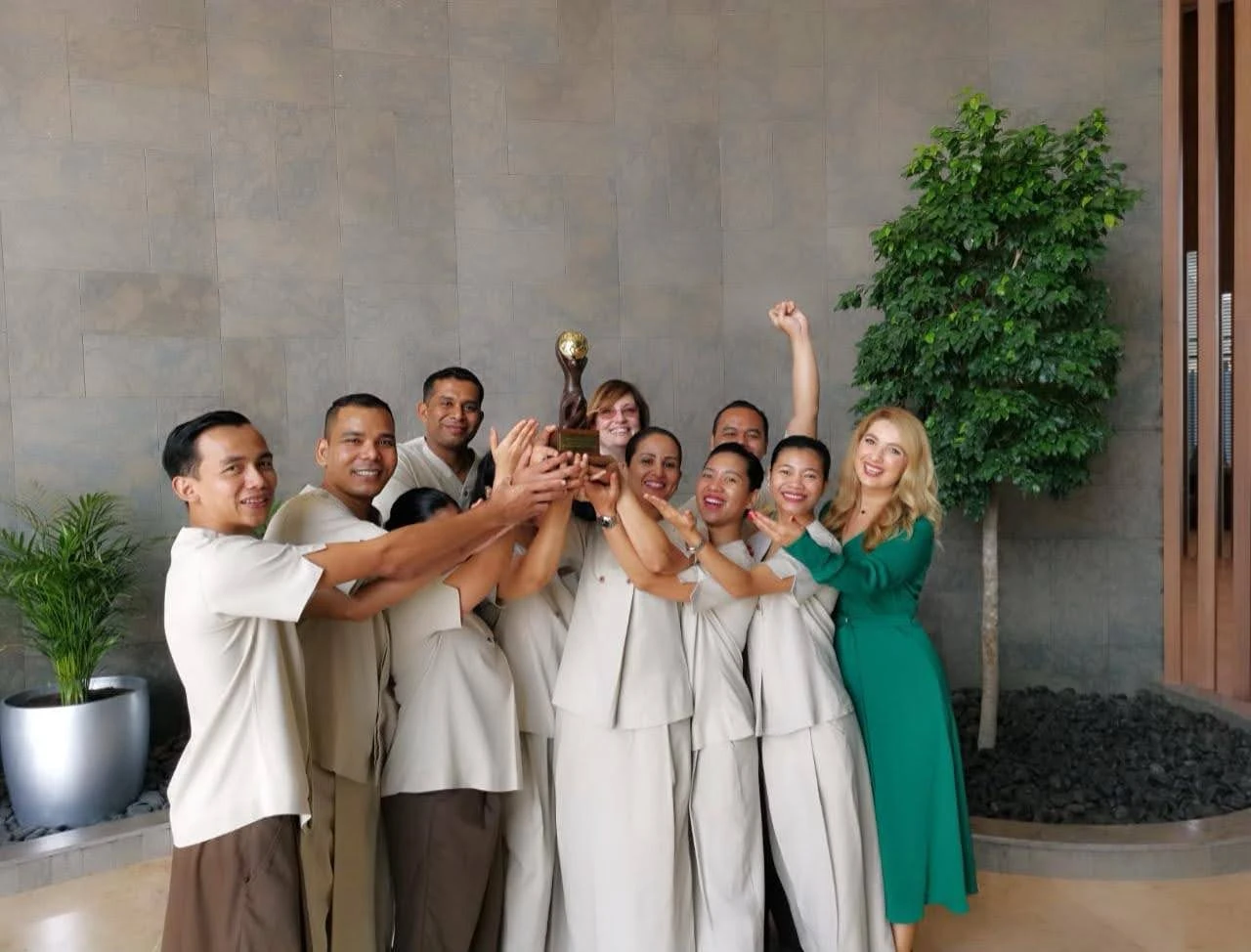 Guest Engagement & Service Recovery